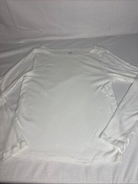 GAP Women's White Long-Sleeve Crewneck Top